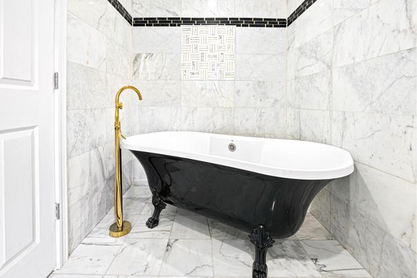 Bathroom, Free Standing Baths, Interior, Marble, Marble Walls