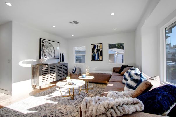 Interior, Living room, Recessed Lighting, Wood Texture Flooring