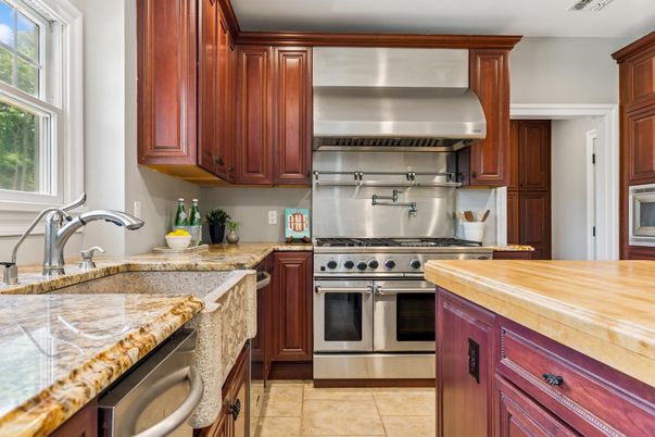 Interior, Kitchen, Stainless Steel Appliances