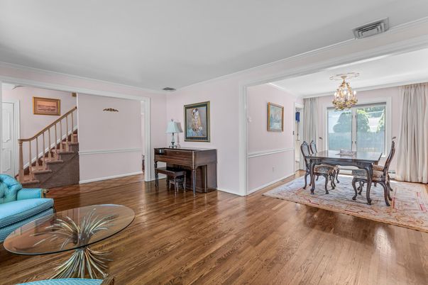 Chandelier, Dining room, Interior, Piano, Wood Texture Flooring