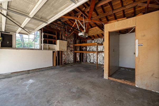 Garage, Interior, Wooden Beams, Wooden Ceilings
