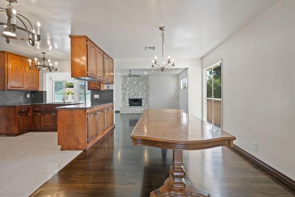 Chandelier, Fireplace, Interior, Kitchen, Pendant Lights, Wood Texture Flooring