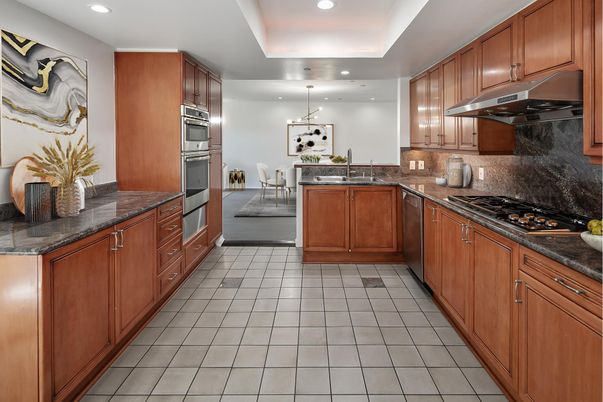 Dining room, Interior, Kitchen, Pendant Lights, Recessed Lighting, Stainless Steel Appliances