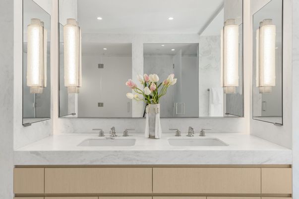 Bathroom, Dual Sink Vanities, Interior, Recessed Lighting