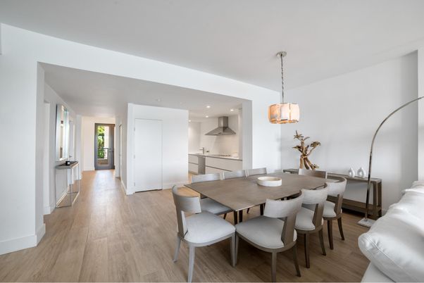 Dining room, Interior, Kitchen, Pendant Lights, Recessed Lighting, Wood Texture Flooring