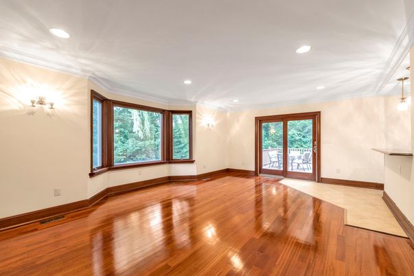 Empty room, Interior, Recessed Lighting, Wood Texture Flooring