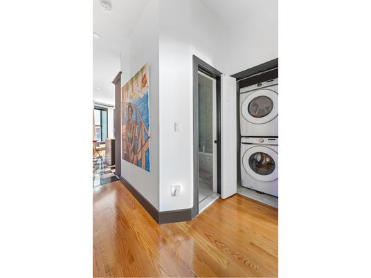 Interior, Utility Closets, Washer, Wood Texture Flooring