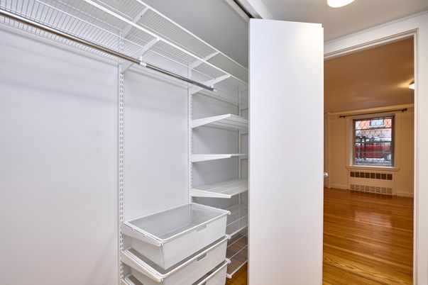 Interior, Walk-in Closets, Wood Texture Flooring