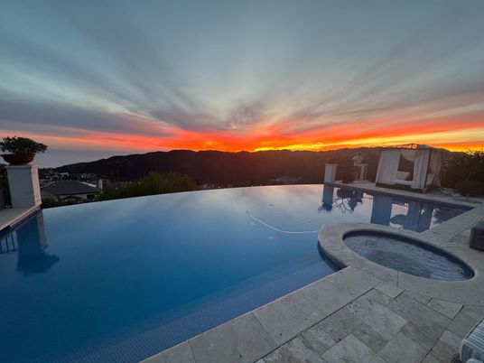 Exterior, Pool, Water
