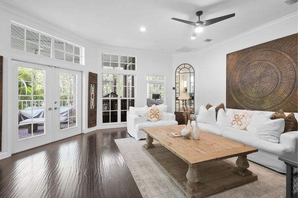 Interior, Living room, Recessed Lighting, Wood Texture Flooring