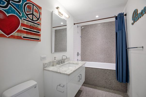 Bathroom, Interior, Recessed Lighting