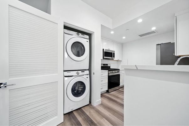 Interior, Kitchen, Recessed Lighting, Utility Closets, Washer, Wood Texture Flooring