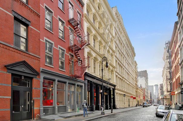 Exterior, Facade, Rowhouse