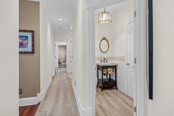 Interior, Recessed Lighting, Wood Texture Flooring