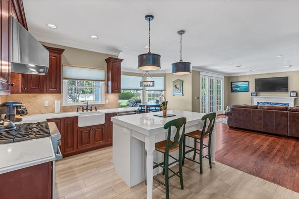 Interior, Kitchen, Living room, Pendant Lights, Recessed Lighting, Wood Texture Flooring