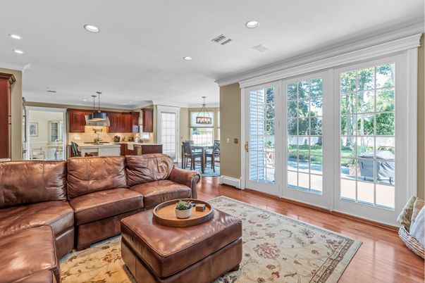 Dining room, Interior, Kitchen, Living room, Pendant Lights, Recessed Lighting, Wood Texture Flooring