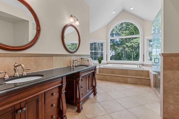 Bathroom, Dual Sink Vanities, Interior