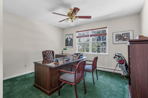 Home Office, Interior