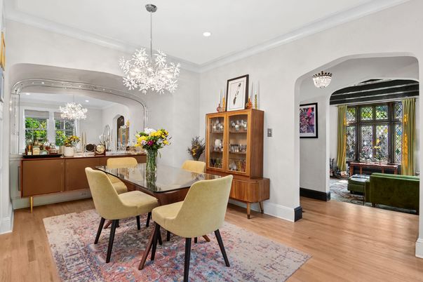 Chandelier, Dining room, Interior, Recessed Lighting, Wood Texture Flooring