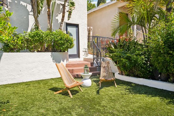 Backyard, Exterior