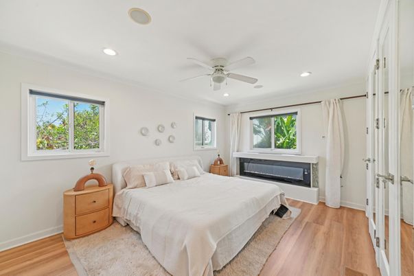 Bedroom, Fireplace, Interior, Recessed Lighting, Wood Texture Flooring