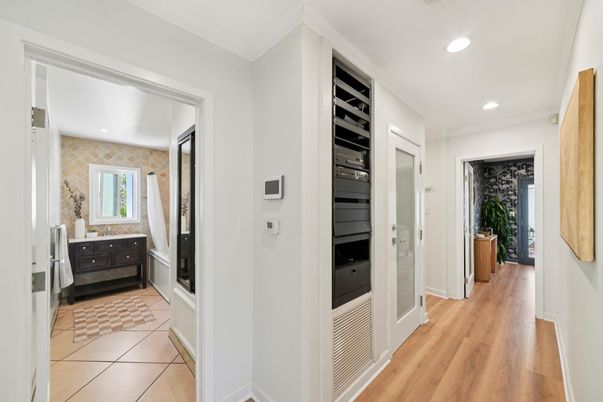 Interior, Recessed Lighting, Wood Texture Flooring