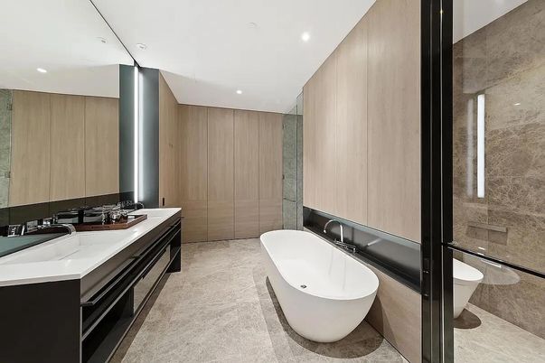 Bathroom, Dual Sink Vanities, Free Standing Baths, Interior, Recessed Lighting