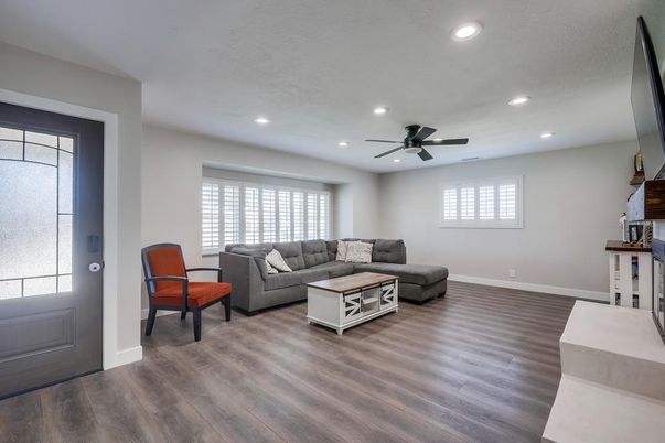 Interior, Living room, Recessed Lighting, Wood Texture Flooring