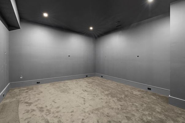 Empty room, Interior, Recessed Lighting