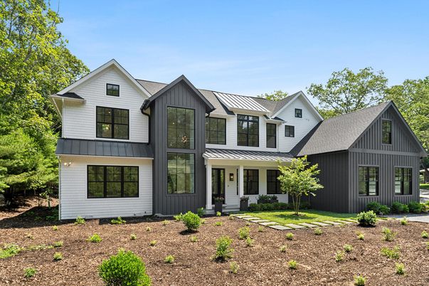 Exterior, Facade, Farmhouse