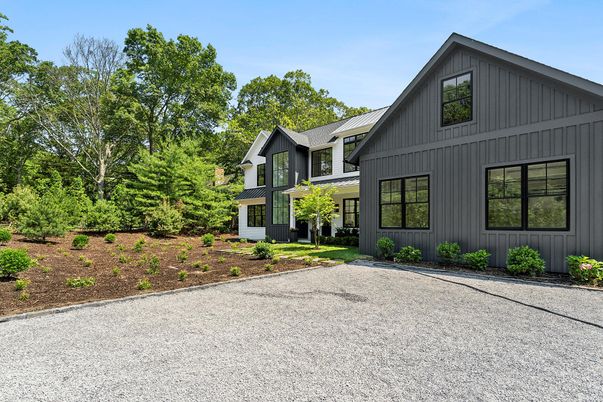 Exterior, Facade, Farmhouse