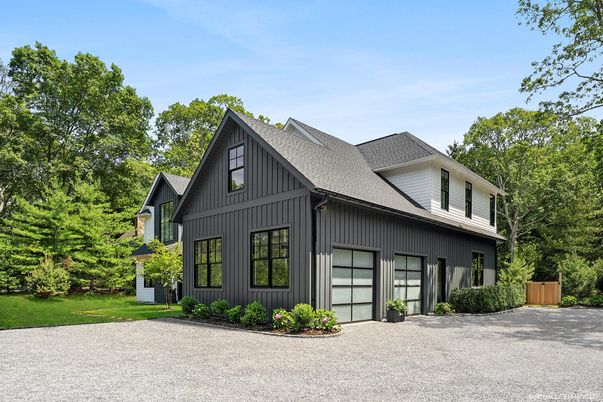 Attached, Exterior, Facade, Farmhouse