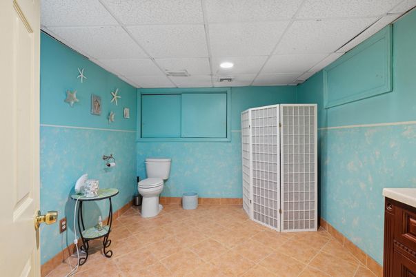 Bathroom, Interior, Recessed Lighting