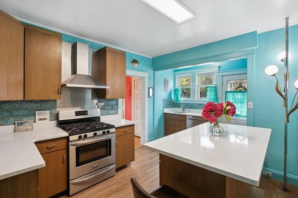 Interior, Kitchen, Stainless Steel Appliances, Wood Texture Flooring