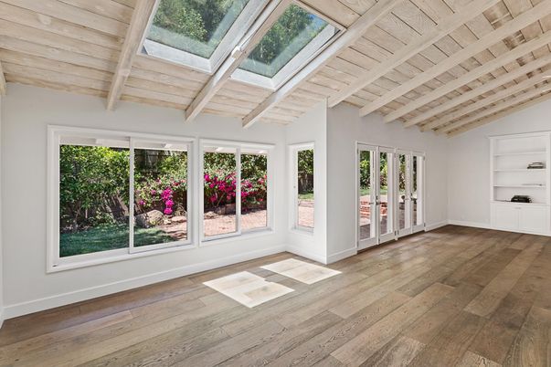 Empty room, Interior, Wooden Ceilings, Wood Texture Flooring