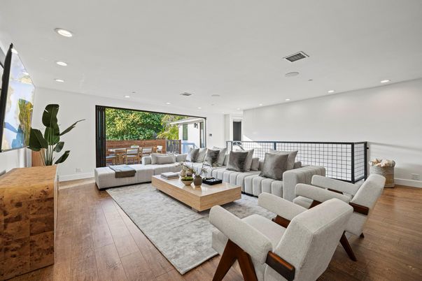 Interior, Living room, Recessed Lighting, Wood Texture Flooring