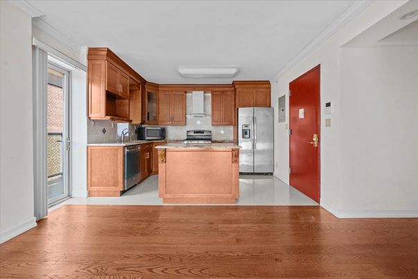 Interior, Kitchen, Stainless Steel Appliances, Wood Texture Flooring