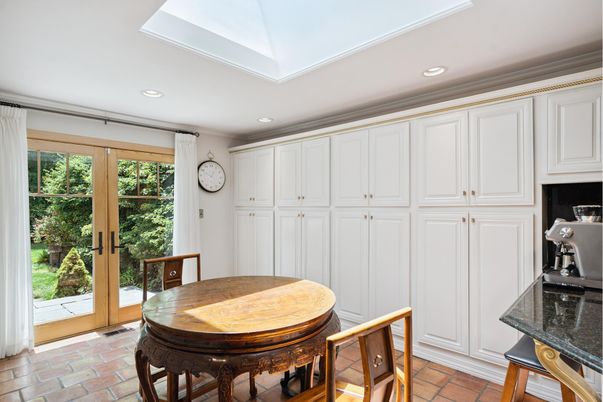 Dining room, Interior, Recessed Lighting