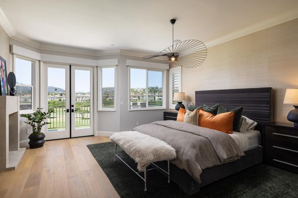 Bedroom, Interior, Pendant Lights, Wood Texture Flooring