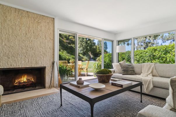 Fireplace, Interior, Living room, Sun Room