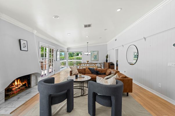 Fireplace, Interior, Living room, Pendant Lights, Recessed Lighting, Wood Texture Flooring