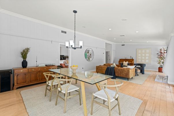 Chandelier, Dining room, Interior, Living room, Pendant Lights, Recessed Lighting, Wood Texture Flooring