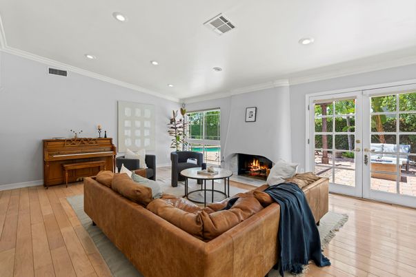 Fireplace, Interior, Living room, Piano, Recessed Lighting, Wood Texture Flooring