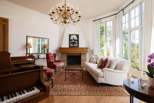 Chandelier, Fireplace, Interior, Living room, Piano, Wood Texture Flooring