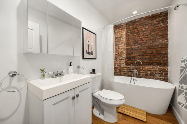 Bathroom, Free Standing Baths, Interior, Recessed Lighting, Wood Texture Flooring