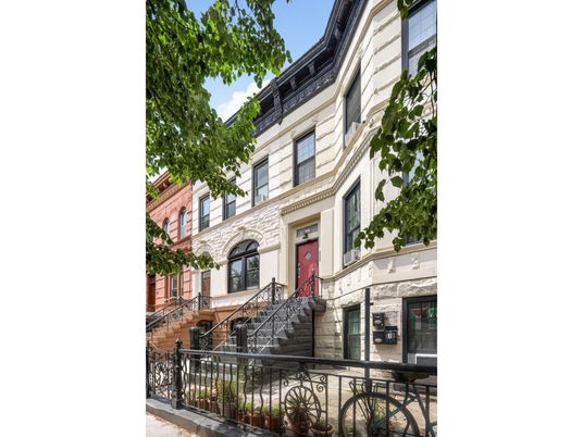 Exterior, Facade, Brownstone