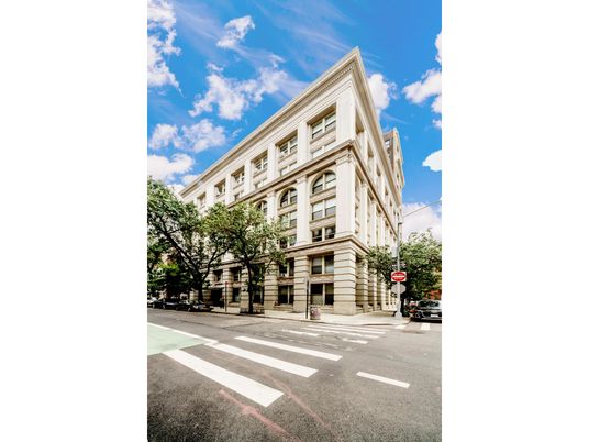 Exterior, Facade, Chicago School