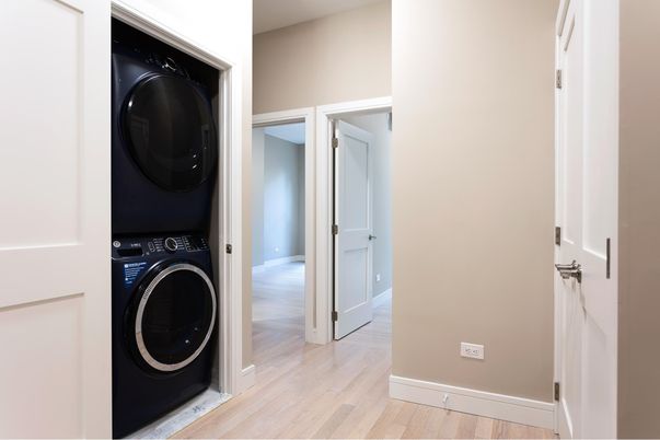 Interior, Utility Closets, Washer, Wood Texture Flooring