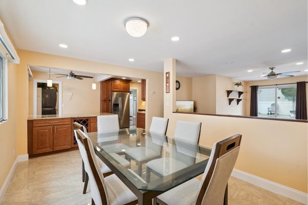 Dining room, Interior, Kitchen, Recessed Lighting, Stainless Steel Appliances