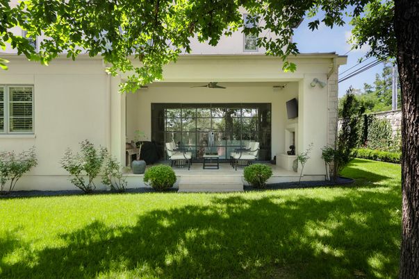 Backyard, Exterior